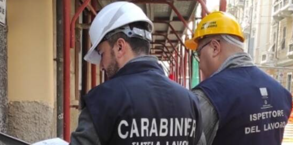 Controlli dei carabinieri nei cantieri edili di diversi centri della provincia