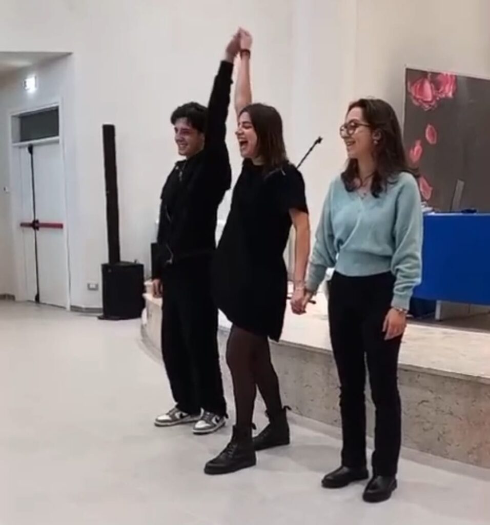 Poetry Slam: il giovane saccense Daniele Sabella rappresenterà la Sicilia alle finali nazionali Under 20 di Milano