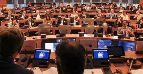 Andrea Camilleri conquista il cuore delle istituzioni europee a Bruxelles.